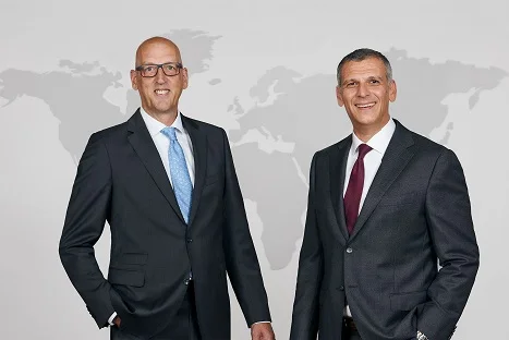 Peter Wilkes (left), Managing Director Biesterfeld Spezialchemie and Sergej Lazovic (right), Managing Director Biesterfeld Spezialchemie